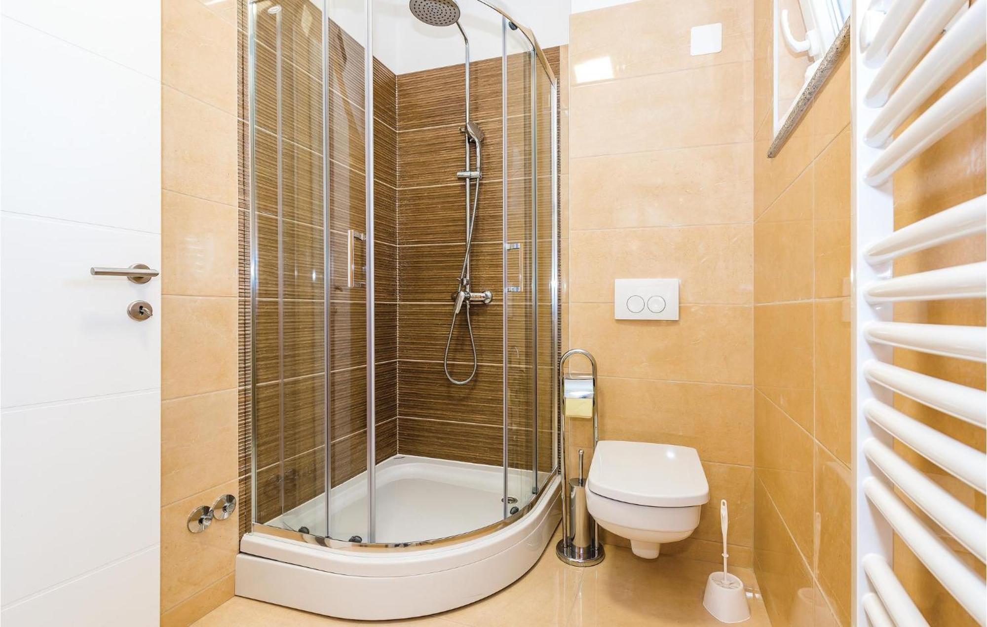 Beautiful Home In Sibenik With Kitchen エクステリア 写真